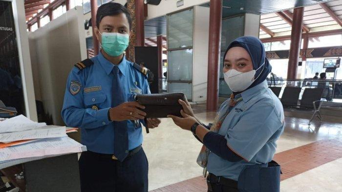 Petugas Kebersihan di Medan Temukan Dompet Berisi Rp50 Juta, Langsung Dikembalikan ke Pemilik, Viral dan Tuai Hormat