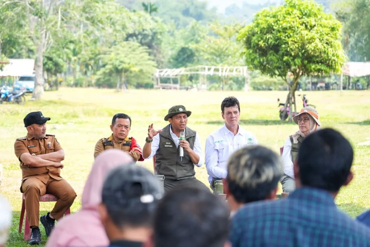 Menhut Dorong Perhutanan Sosial Jadi Jalan Masyarakat Masuk Perdagangan Karbon